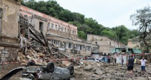 Ataques Rusos Dañan Infraestructura Portuaria Vital en Odesa, Ucrania