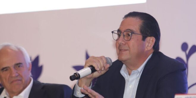 Necesitamos renovarnos en principios y valores para combatir la corrupción, dijo Martín Torrijos en Grupo de Puebla