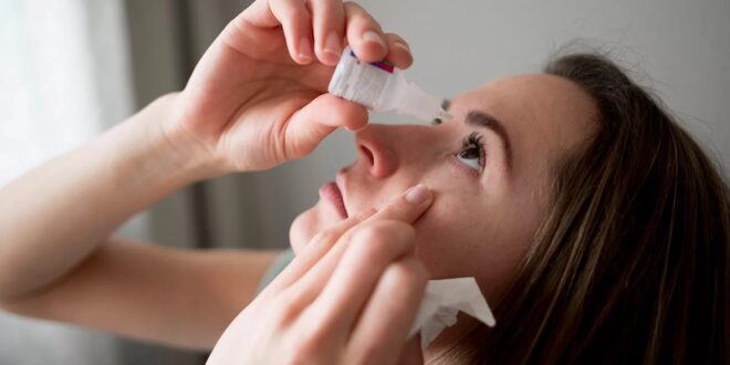 Alerta de la FDA por la comercialización ilegal de gotas para los ojos no aprobadas