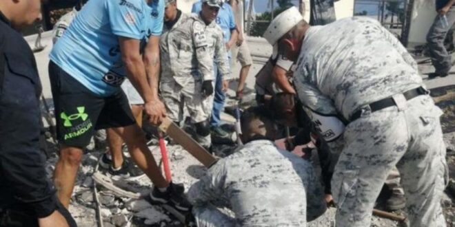 Tragedia en Iglesia de México: Derrumbe del Techo en Bautismo Deja 10 Muertos y Docenas de Heridos