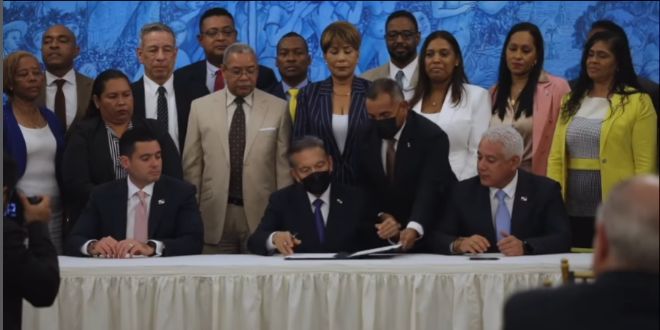 Un Impulso Histórico para el Desarrollo de Colón: Presidente Cortizo Sanciona Ley del Plan de Desarrollo Integral