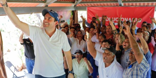 Dios Bendijo a Panamá con Riquezas, Gaby Carrizo