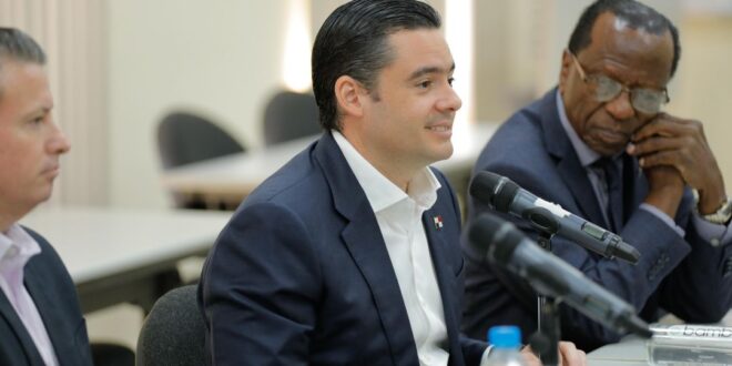 Gabriel Carrizo; El Primero en Presentar una Propuesta Real de Cambio Constitucional