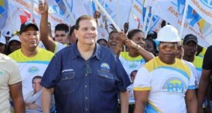Chello Gálvez inicia caminatas, le tocó a Pedregal ayer