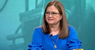 Con valentía, Rosario Turner también renunció al PRD