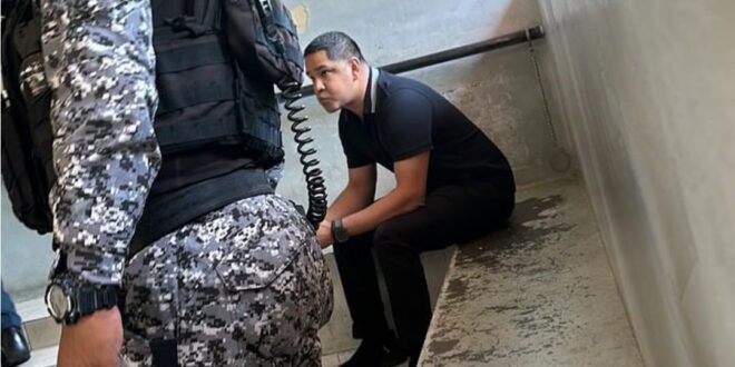 Detienen al HD. Elías Vigil, por agredir supuestamente a policía