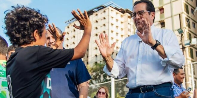 Martín Torrijos asegura que ciudades deportivas de Colón y Chiriquí serán una realidad