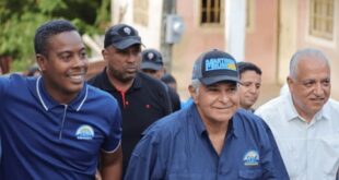 Mulino y Camacho, caminan San Miguelito en busca de votos