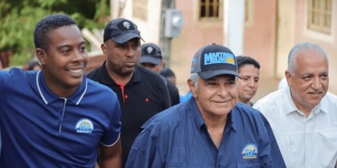 Mulino y Camacho, caminan San Miguelito en busca de votos