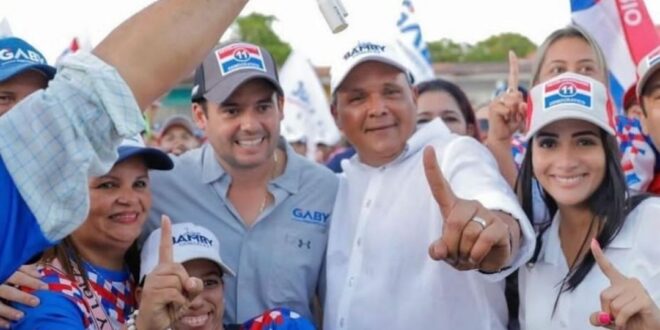 PRD muestra músculo en Chitré con Gaby y Bamby