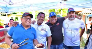 PRD unido; La Fondita de Pineda, regala más de 500 desayunos