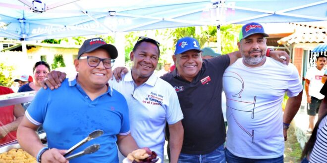PRD unido; La Fondita de Pineda, regala más de 500 desayunos