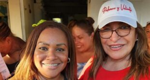 Cenobia Vargas, recibe apoyo de Balbina Herrera