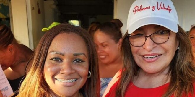 Cenobia Vargas, recibe apoyo de Balbina Herrera