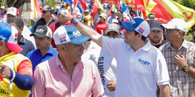 Gaby Carrizo recibe enorme respaldo en Chiriquí