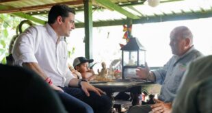 Gaby Carrizo visita al Dirigente histórico Humberto López-Tirone en su casa en Coclesito