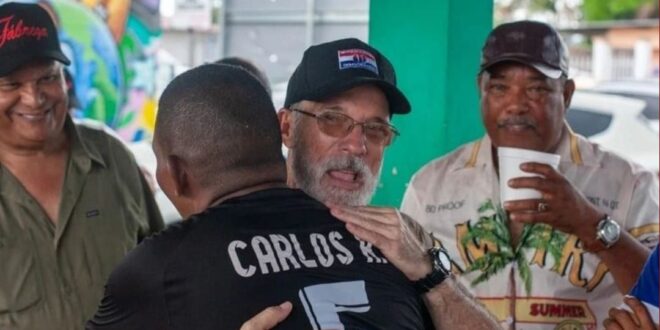 José Luis Fábrega, insiste en la reelección, aunque va de tercero empatado con Willy