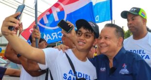Al grito "Lo Bueno se queda, Betania reelegirá a Abdiel Sandoya