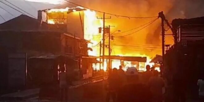 Heroísmo en Medio de las Llamas: Incendio en Isla Colón, Bocas del Toro