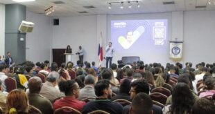 Martín Torrijos anuncia apoyo mensual para universitarios en Panamá