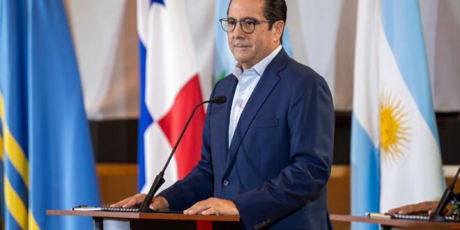 Martín Torrijos promete que administrador de la ATP será un representante del sector turístico