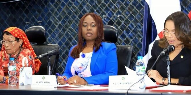 No va a pasar ningún proyecto que permita el abuso sexual; Kayra Harding