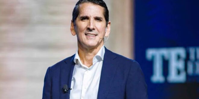 Rómulo Roux estancado en el 19%
