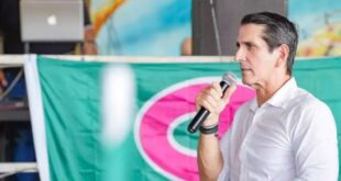 Rómulo Roux reacciona tras admisión de denuncia por uso de imagen de Marta de Martinelli