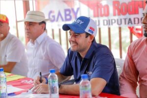 Tito Rodríguez apoyo incondicional a Gaby Carrizo y muestra el Músculo Molirena