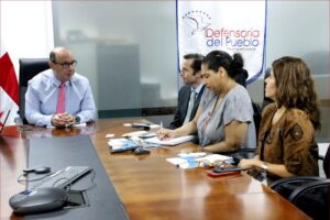 Defensoría recibe a especialista de Derechos Humanos de la embajada EE.UU