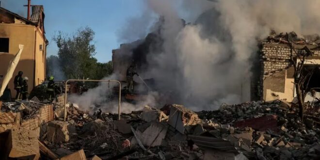 Kharkiv bajo fuego: Rusia arrecia su ofensiva con más de 120 bombardeos