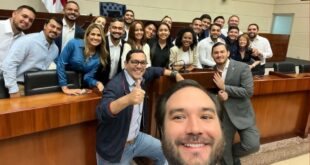 La Bancada VAMOS recibe tour en La Asamblea por Silva y Juan Diego