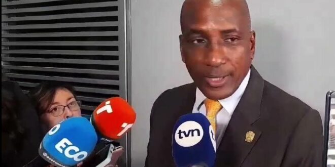 Nelson Jackson, renunciará a Cambio Democrático