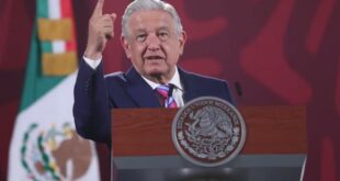 AMLO emite su voto en la jornada que definirá el futuro de México