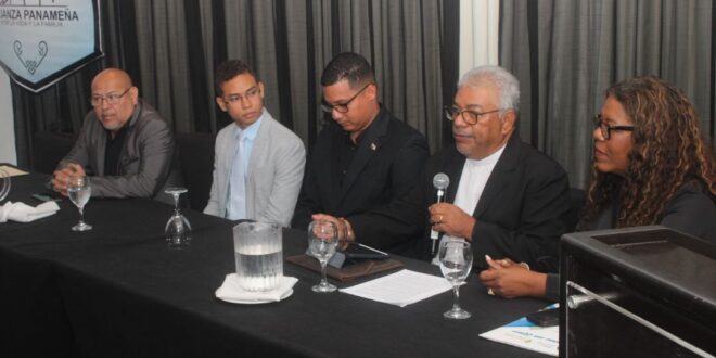 Con sendas actividades anuncian la celebración de Junio, Mes de la Familia