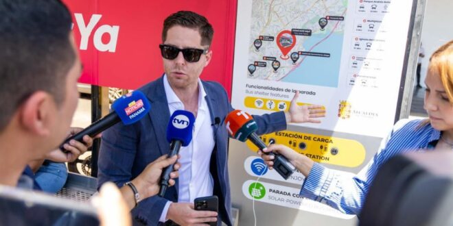 Mayer Mizrachi cumple su promesa de campaña e inaugura las paradas inteligentes en la capital