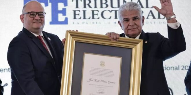Mulino recibe credencial presidencial de manos del Tribunal Electoral