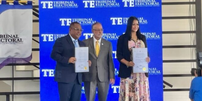 Raúl Pineda y Joana Cedeño diputados electos