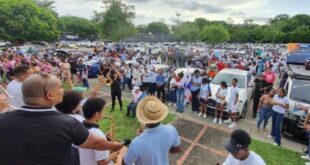 Realizan Caravana en Defensa de La Familia