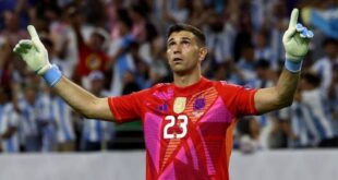 Argentina Sufre y el Dibu Martínez se Viste de Héroe para Llegar a Semifinales de la Copa América
