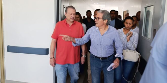 Autoridades de Salud y Diputados unen fuerzas para mejorar hospitales en Azuero