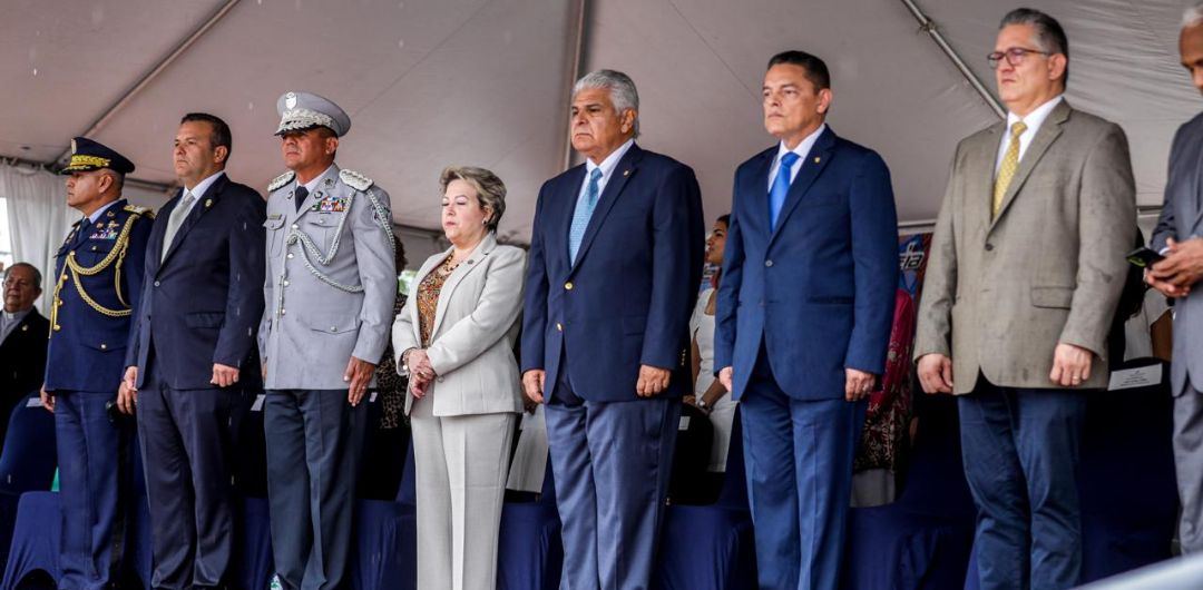 Ceremonia De Cambio De Mando En La Policía Nacional