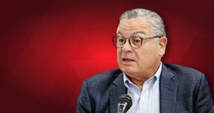 Anel "Bolo" Flores se postula para Contralor