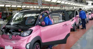 Canadá Impone Aranceles del 100% a Vehículos Eléctricos Chinos: Firmeza y Protección a la Industria Nacional