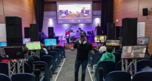 Primera Birria en el Teatro Gladys Vidal: Mayer Mizrachi impulsa la industria del gaming en la capital