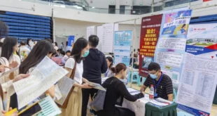 China en crisis: El auge tecnológico no da trabajo a los jóvenes