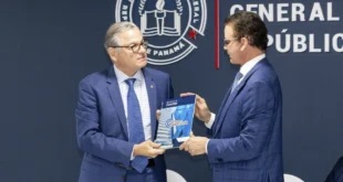 92% de los Panameños Esperan la Llegada de Anel "Bolo" Flores a la Contraloría