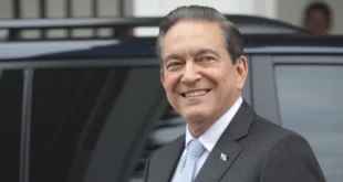 Laurentino Cortizo solicita su juramentación como diputado del Parlacen