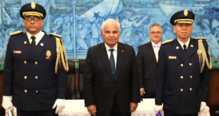Presidente Mulino instruye a nuevas autoridades de los Bomberos a modernizar la institución