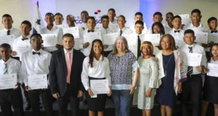 28 Jóvenes Reciben Formación Técnica Gracias a Programa de Desarrollo Social en Panamá